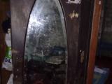 Antiques අල්මාරි