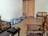 CALM HOUSE NEAR KARAPITIYA TOWN WITH LARGE GARDEN AND LIVING ROOM FOR RENT IN HIRIMBURA ROAD.